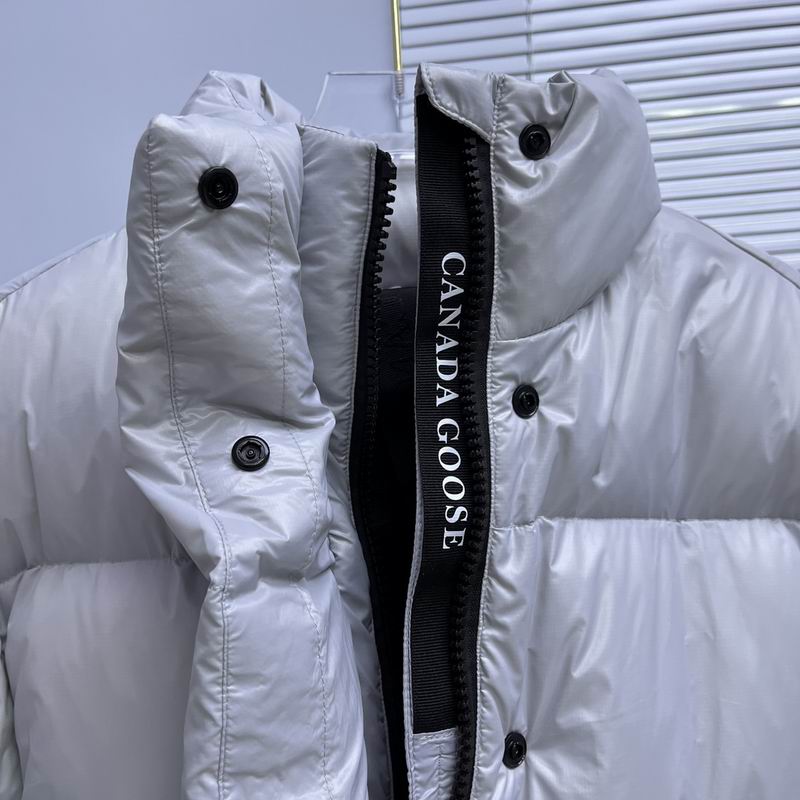 La doudoune Canada Goose Parka Femme
Résultat de l'évolution emblématique de la marque Canada Goose, la doudoune Canada Goose Parka Femme