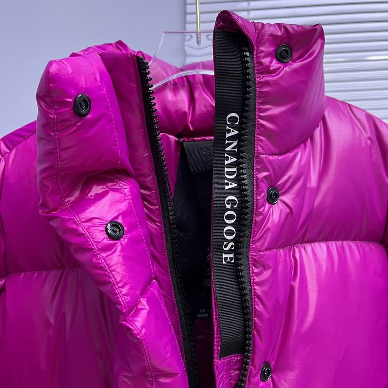 la Doudoune Canada G00se Femme est un témoignage de l'engagement de Canada G00se à combiner style,