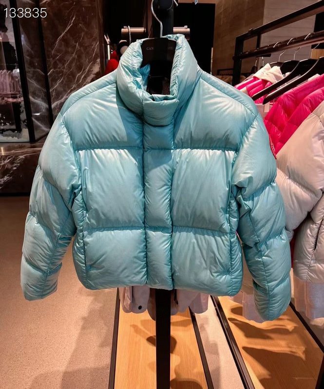 La doudoune Canada Goose Parka Femme
Résultat de l'évolution emblématique de la marque Canada Goose, la doudoune Canada Goose Parka Femme