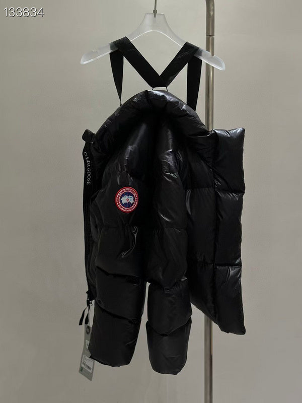 La doudoune Canada Goose Parka Femme
Résultat de l'évolution emblématique de la marque Canada Goose, la doudoune Canada Goose Parka Femme