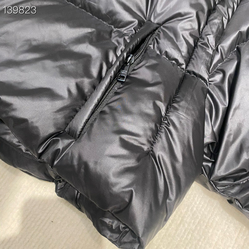 Les doudounes Prada  femme offrent une élégance et une performance inégalées.
De plus, au meilleur prix.  Le moins cher. YourStyles.fr référence sur la