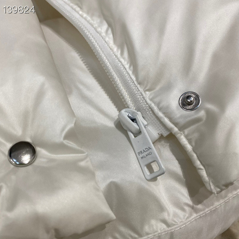 Les doudounes Prada femme offrent une élégance et une performance inégalées.
De plus, au meilleur prix. Le moins cher. YourStyles.fr référence sur la