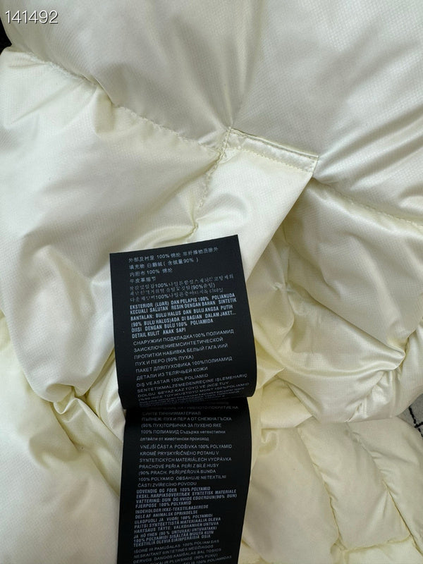 Les doudounes Prada  femme offrent une élégance et une performance inégalées.
De plus, au meilleur prix.  Le moins cher. YourStyles.fr référence sur la