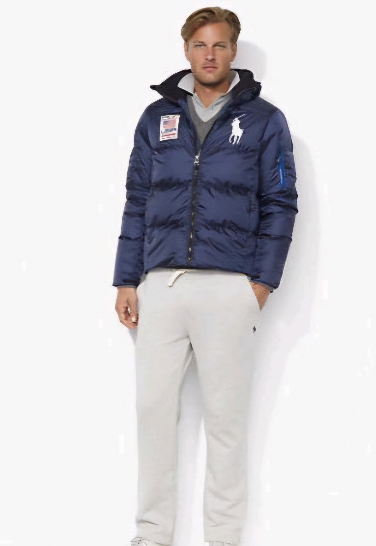 Les doudounes Ralph Lauren offrent une élégance intemporelle et une qualité exceptionnelle. Leur design raffiné et leurs matériaux haut de gamme