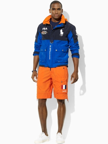 Les doudounes Ralph Lauren offrent une élégance intemporelle et une qualité exceptionnelle. Leur design raffiné et leurs matériaux haut de gamme