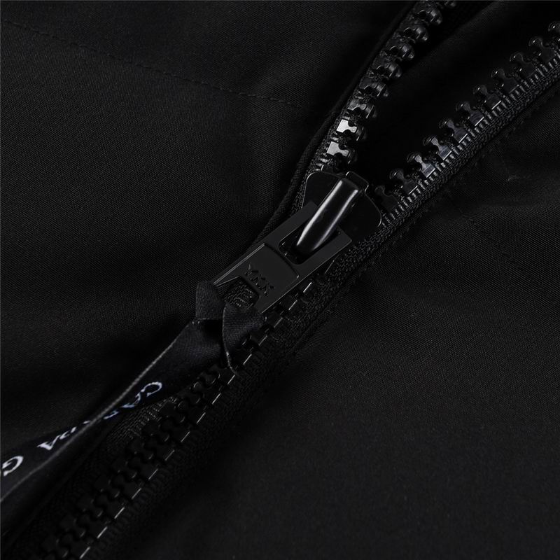 La doudoune Canada Goose Parka Femme
Résultat de l'évolution emblématique de la marque Canada Goose, la doudoune Canada Goose Parka Femme