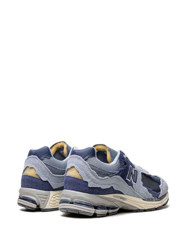 Baskets New Balance
2002R