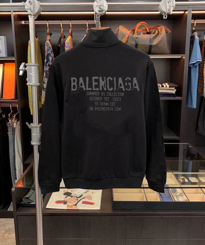 Les ensembles survêtement Balenciaga allient performance et style. Leur design avant-gardiste et leur qualité supérieure. Pas cher. Le moins cher.