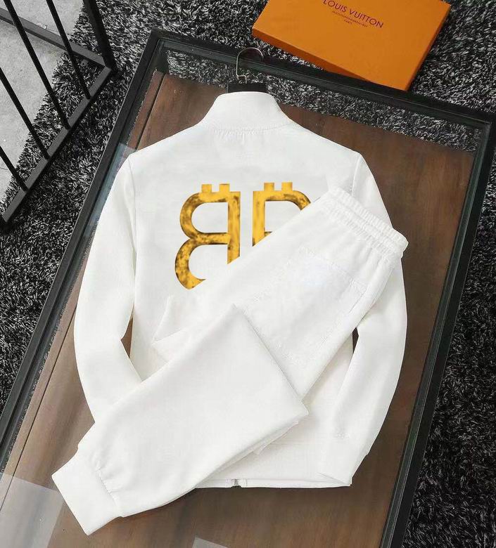 Les ensembles survêtement Balenciaga allient performance et style. Leur design avant-gardiste et leur qualité supérieure. Pas cher. Le moins cher.