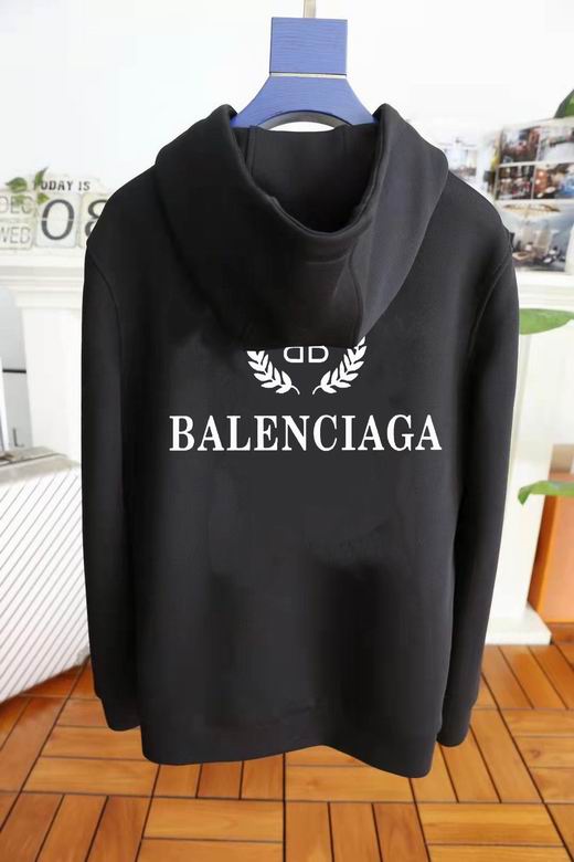 Les ensembles survêtement Balenciaga allient performance et style. Leur design avant-gardiste et leur qualité supérieure. Pas cher. Le moins cher.