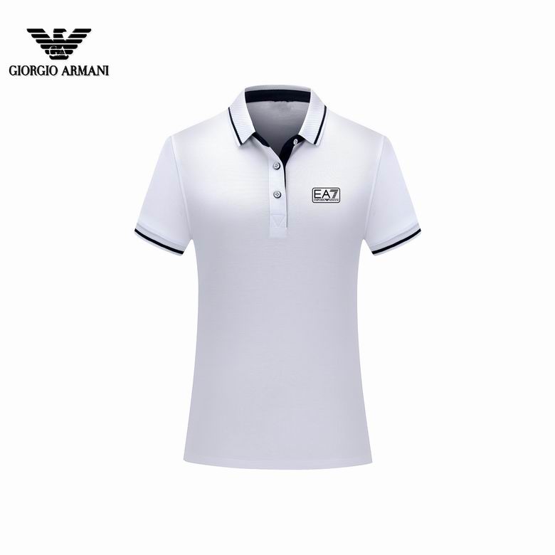 Les polos Armani pour homme reflètent l’élégance raffinée et le savoir-faire emblématique de la maison italienne. Au meilleur prix