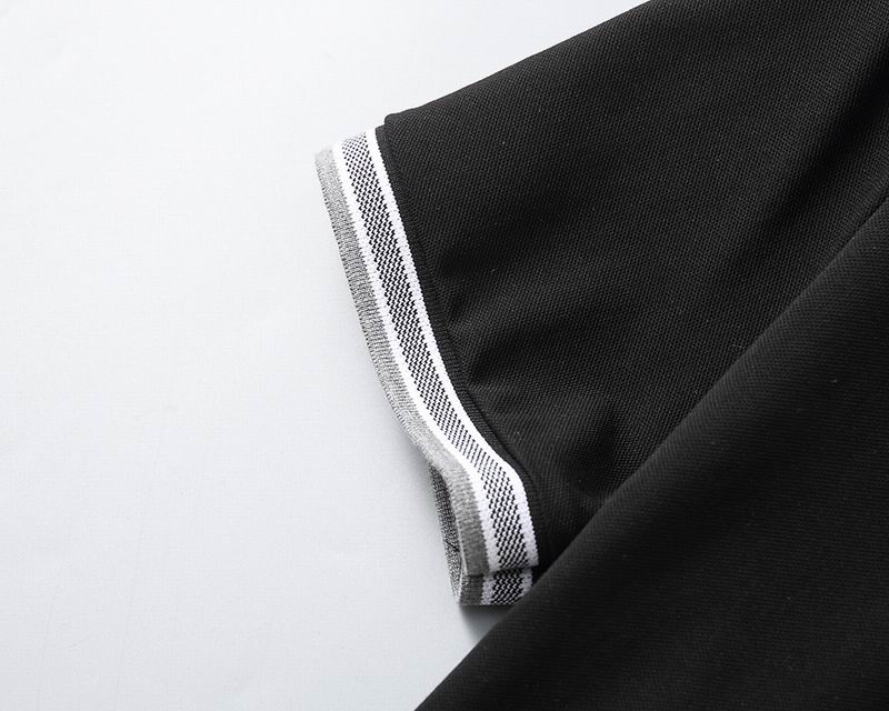 Les polos Hugo Boss pour homme reflètent l’élégance raffinée et le savoir-faire emblématique de la maison italienne. Au meilleur prix