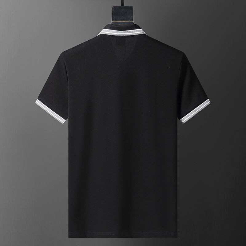 Les polos Hugo Boss pour homme reflètent l’élégance raffinée et le savoir-faire emblématique de la maison italienne. Au meilleur prix