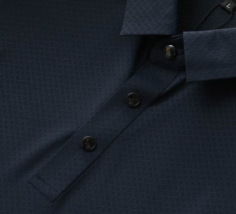 Les polos Hugo Boss pour homme reflètent l’élégance raffinée et le savoir-faire emblématique de la maison italienne. Au meilleur prix