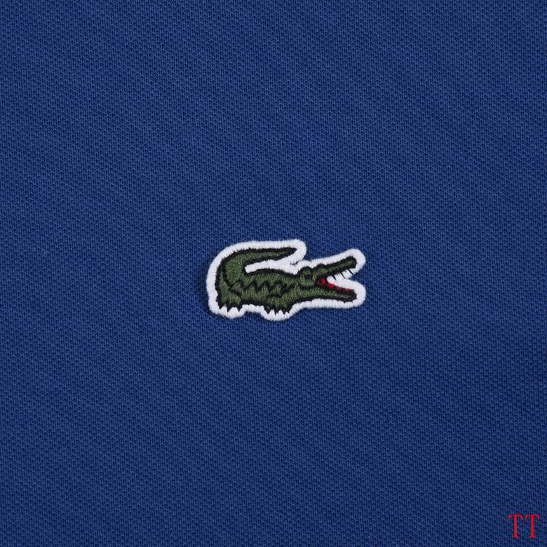 Les polos Lacoste pour homme sont le symbole parfait de l'élégance décontractée, alliant style et confort depuis des générations. Au meilleur prix.