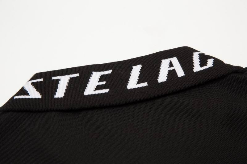 Les polos Lacoste pour homme sont le symbole parfait de l'élégance décontractée, alliant style et confort depuis des générations. Au meilleur prix.