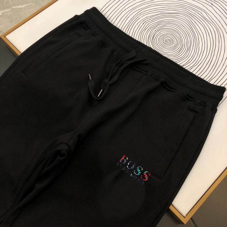 Les ensembles survêtement Hugo Boss allient performance et style. Leur design sophistiqué et leur qualité supérieure.pas cher.le moins cher.