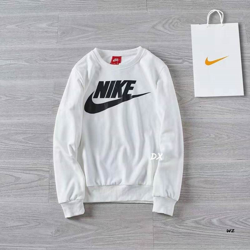 Les sweats Nike allient performance et style. Leur design moderne et leur technologie de pointe les rendent indispensables. Pas cher. Le moins cher.