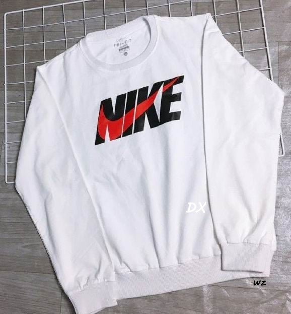 Les sweats Nike allient performance et style. Leur design moderne et leur technologie de pointe les rendent indispensables. Pas cher. Le moins cher.