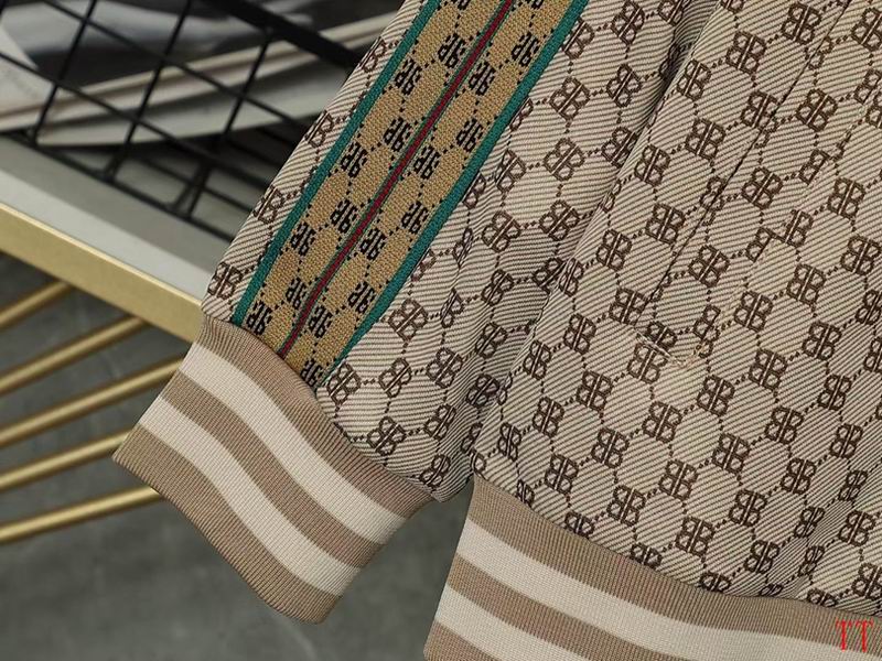 Les ensembles survêtement Balenciaga allient performance et style. Leur design avant-gardiste et leur qualité supérieure. Pas cher. Le moins cher.
