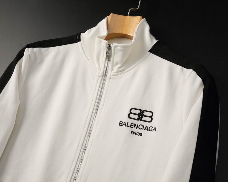 Les ensembles survêtement Balenciaga allient performance et style. Leur design avant-gardiste et leur qualité supérieure. Pas cher. Le moins cher.