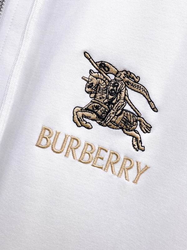 Les ensembles survêtement Burberry combinent performance et style. Leur design sophistiqué. Pas cher.le moins cher.