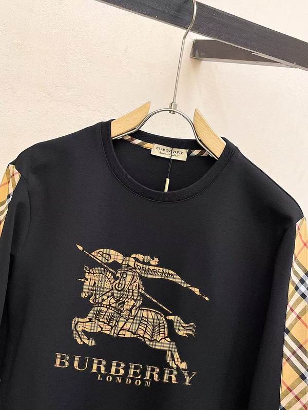 Les ensembles survêtement Burberry combinent performance et style. Leur design sophistiqué. Pas cher.le moins cher.