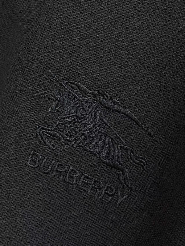 Les ensembles survêtement Burberry combinent performance et style. Leur design sophistiqué. Pas cher.le moins cher.