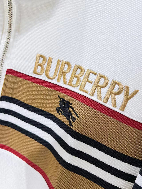 Les ensembles survêtement Burberry combinent performance et style. Leur design sophistiqué. Pas cher.le moins cher.