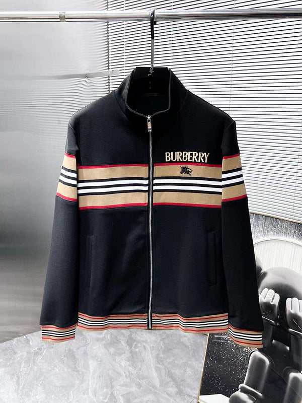 Les ensembles survêtement Burberry combinent performance et style. Leur design sophistiqué. Pas cher.le moins cher.