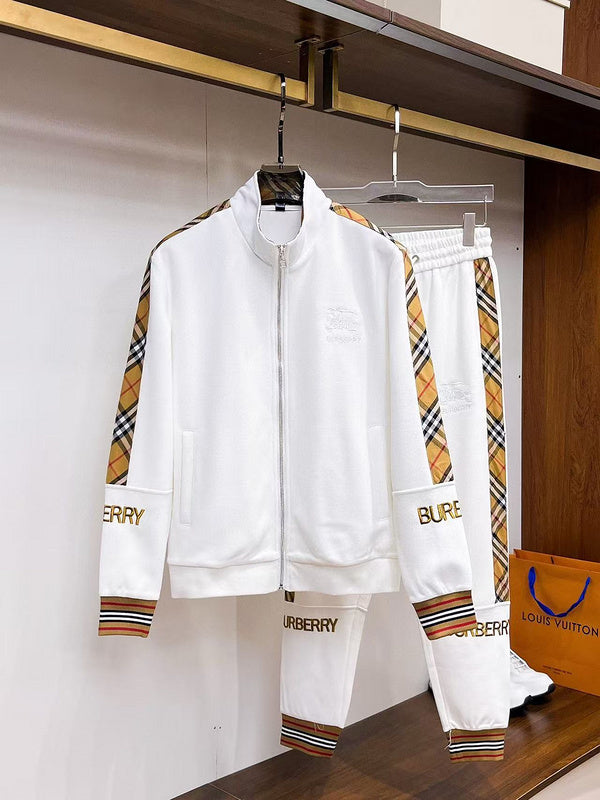 Les ensembles survêtement Burberry combinent performance et style. Leur design sophistiqué. Pas cher.le moins cher.