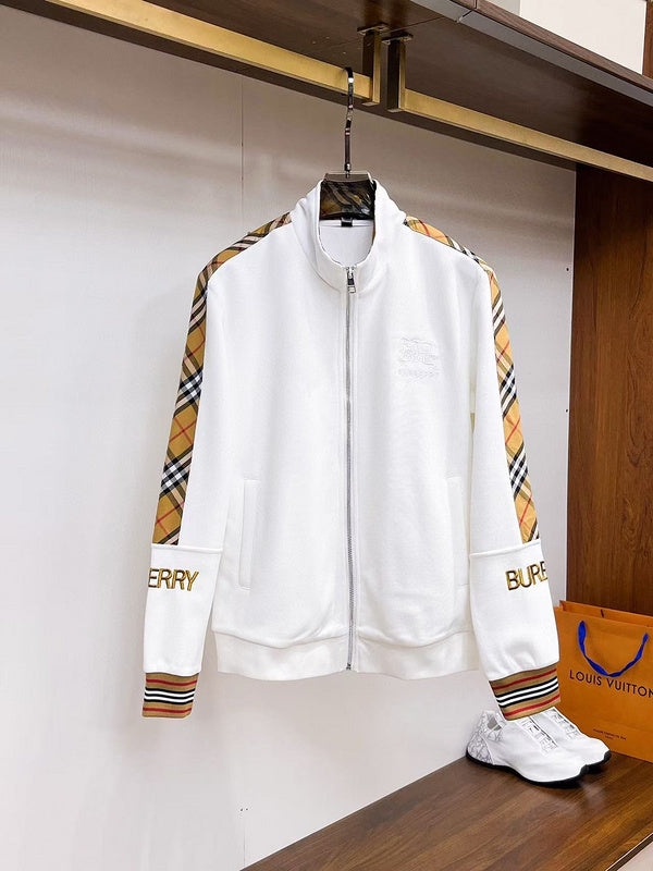 Les ensembles survêtement Burberry combinent performance et style. Leur design sophistiqué. Pas cher.le moins cher.