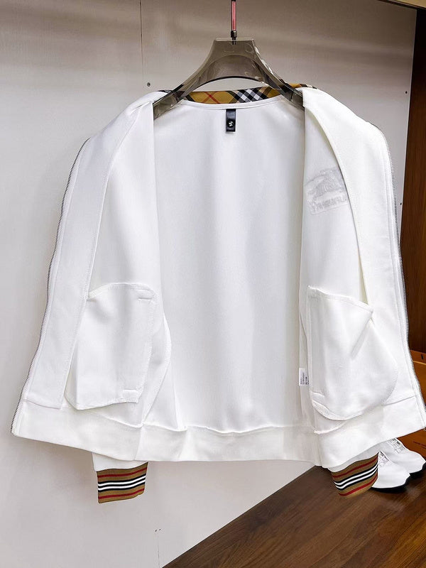 Les ensembles survêtement Burberry combinent performance et style. Leur design sophistiqué. Pas cher.le moins cher.