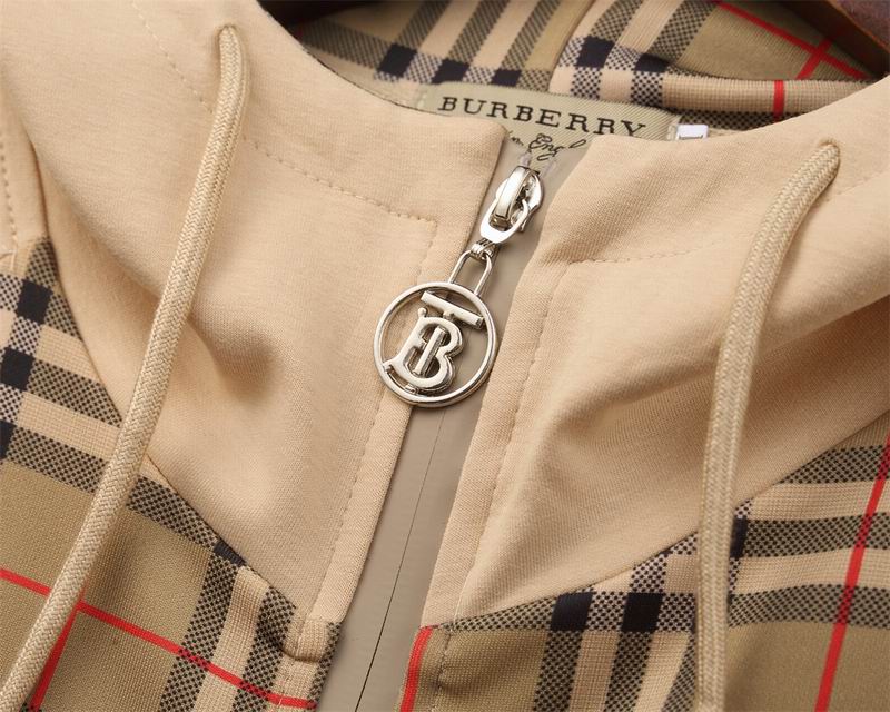 Les ensembles survêtement Burberry combinent performance et style. Leur design sophistiqué. Pas cher.le moins cher.