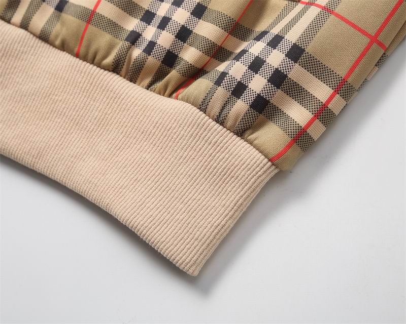 Les ensembles survêtement Burberry combinent performance et style. Leur design sophistiqué. Pas cher.le moins cher.