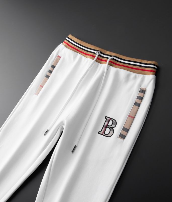 Les ensembles survêtement Burberry combinent performance et style. Leur design sophistiqué. Pas cher.le moins cher.