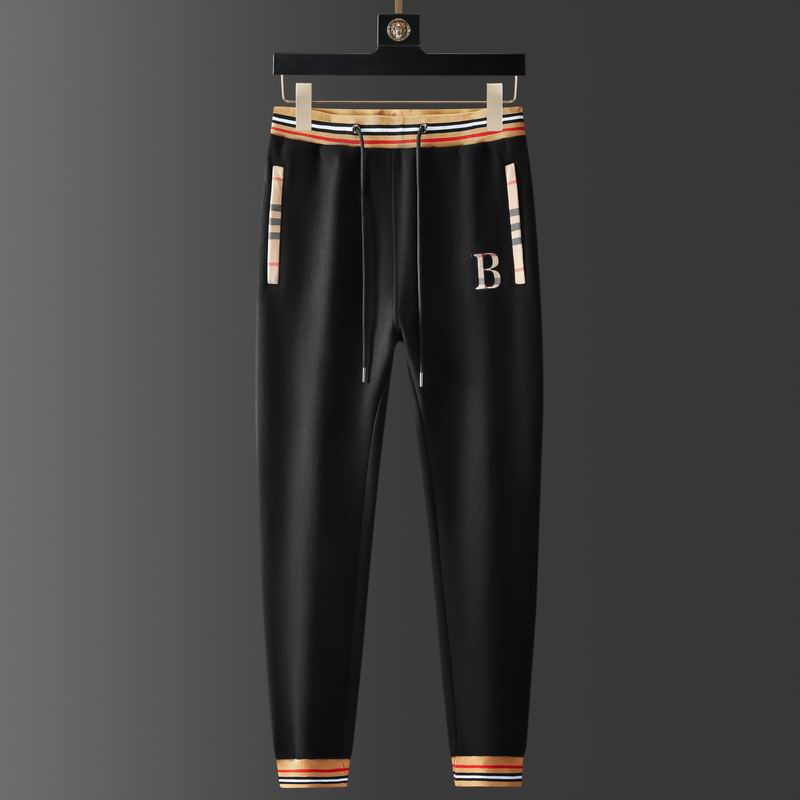 Les ensembles survêtement Burberry combinent performance et style. Leur design sophistiqué. Pas cher.le moins cher.