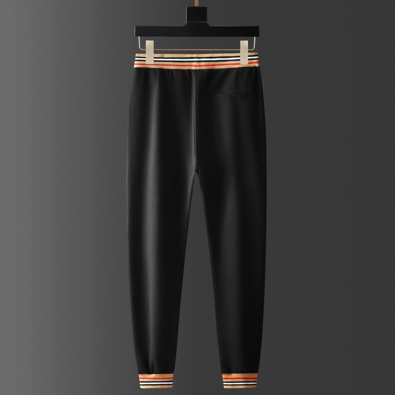 Les ensembles survêtement Burberry combinent performance et style. Leur design sophistiqué. Pas cher.le moins cher.