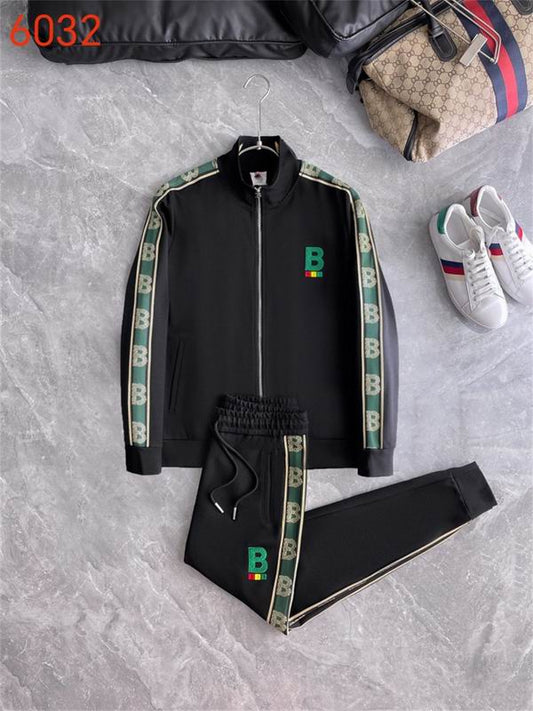 Les ensembles survêtement Burberry combinent performance et style. Leur design sophistiqué. Pas cher.le moins cher.