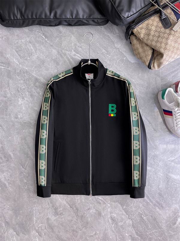 Les ensembles survêtement Burberry combinent performance et style. Leur design sophistiqué. Pas cher.le moins cher.