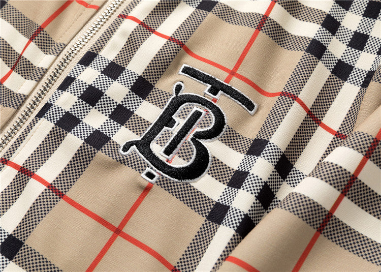 Les ensembles survêtement Burberry combinent performance et style. Leur design sophistiqué. Pas cher.le moins cher.