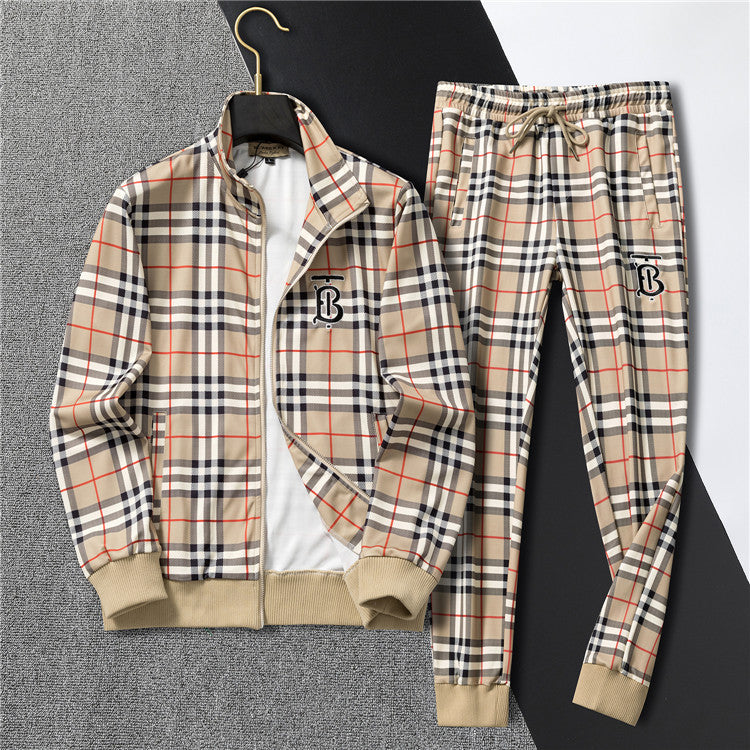 Les ensembles survêtement Burberry combinent performance et style. Leur design sophistiqué. Pas cher.le moins cher.