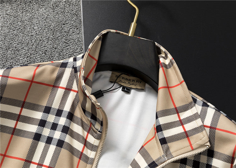 Les ensembles survêtement Burberry combinent performance et style. Leur design sophistiqué. Pas cher.le moins cher.