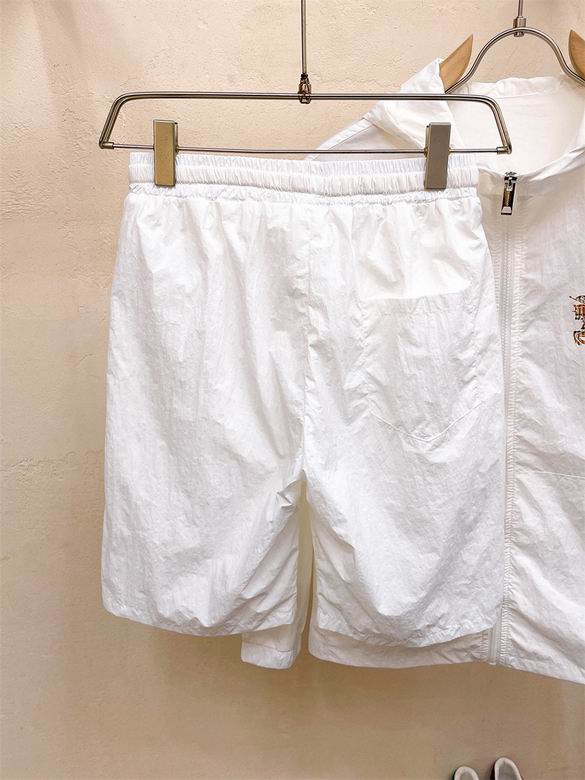 Les ensembles survêtement Burberry combinent performance et style. Leur design sophistiqué. Pas cher.le moins cher.