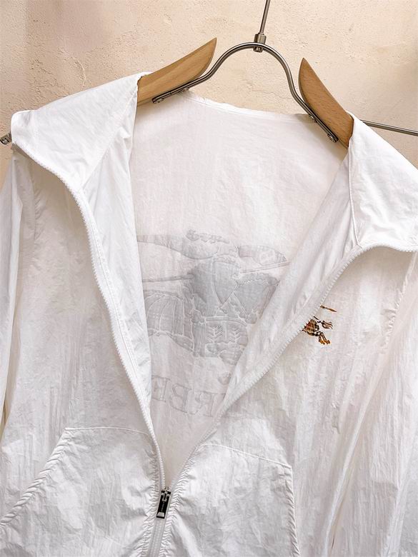 Les ensembles survêtement Burberry combinent performance et style. Leur design sophistiqué. Pas cher.le moins cher.