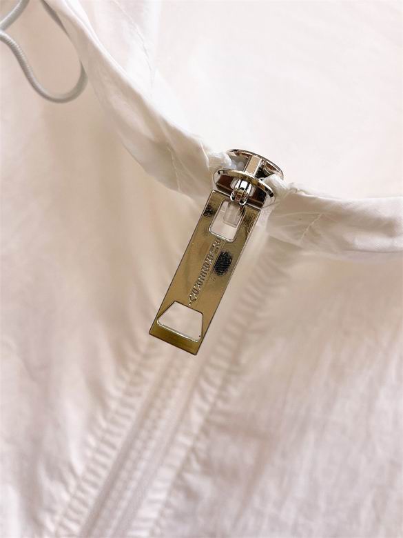 Les ensembles survêtement Burberry combinent performance et style. Leur design sophistiqué. Pas cher.le moins cher.