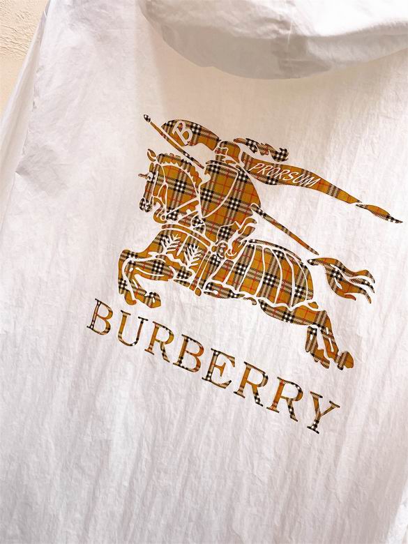 Les ensembles survêtement Burberry combinent performance et style. Leur design sophistiqué. Pas cher.le moins cher.