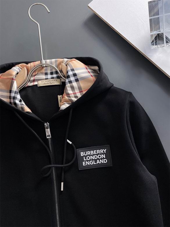 Les ensembles survêtement Burberry combinent performance et style. Leur design sophistiqué. Pas cher.le moins cher.