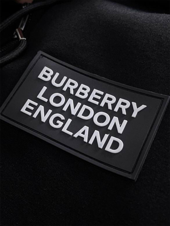 Les ensembles survêtement Burberry combinent performance et style. Leur design sophistiqué. Pas cher.le moins cher.