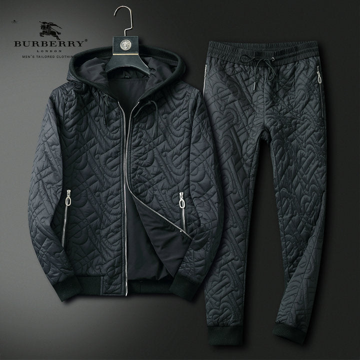 Les ensembles survêtement Burberry combinent performance et style. Leur design sophistiqué. Pas cher.le moins cher.